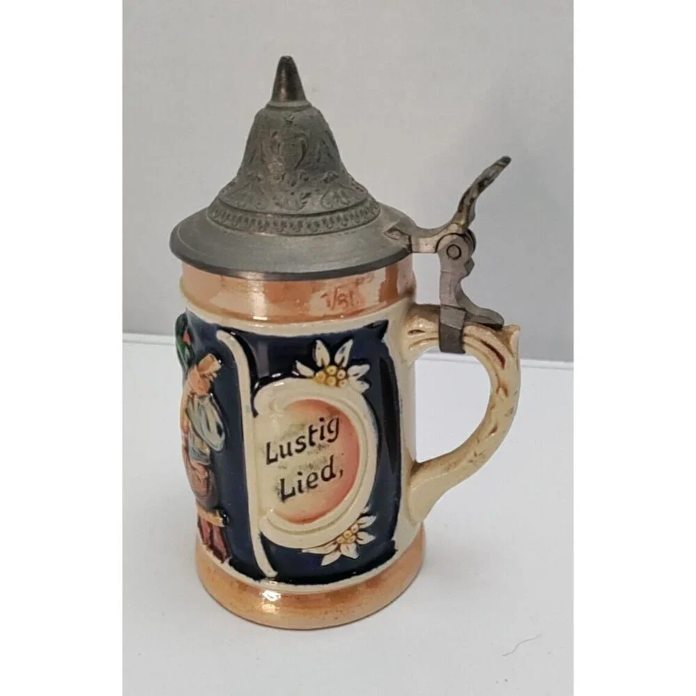 1/8 Liter Lidded Stein Froh Gemiit Lustig Lied Glazed 5.5 In Tall
